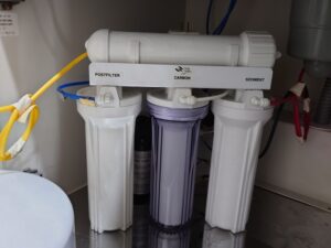 使わなくなった浄水器の撤去工事　海外製浄水器　カートリッジ　電動ポンプ/AQUATEC CDP-6800